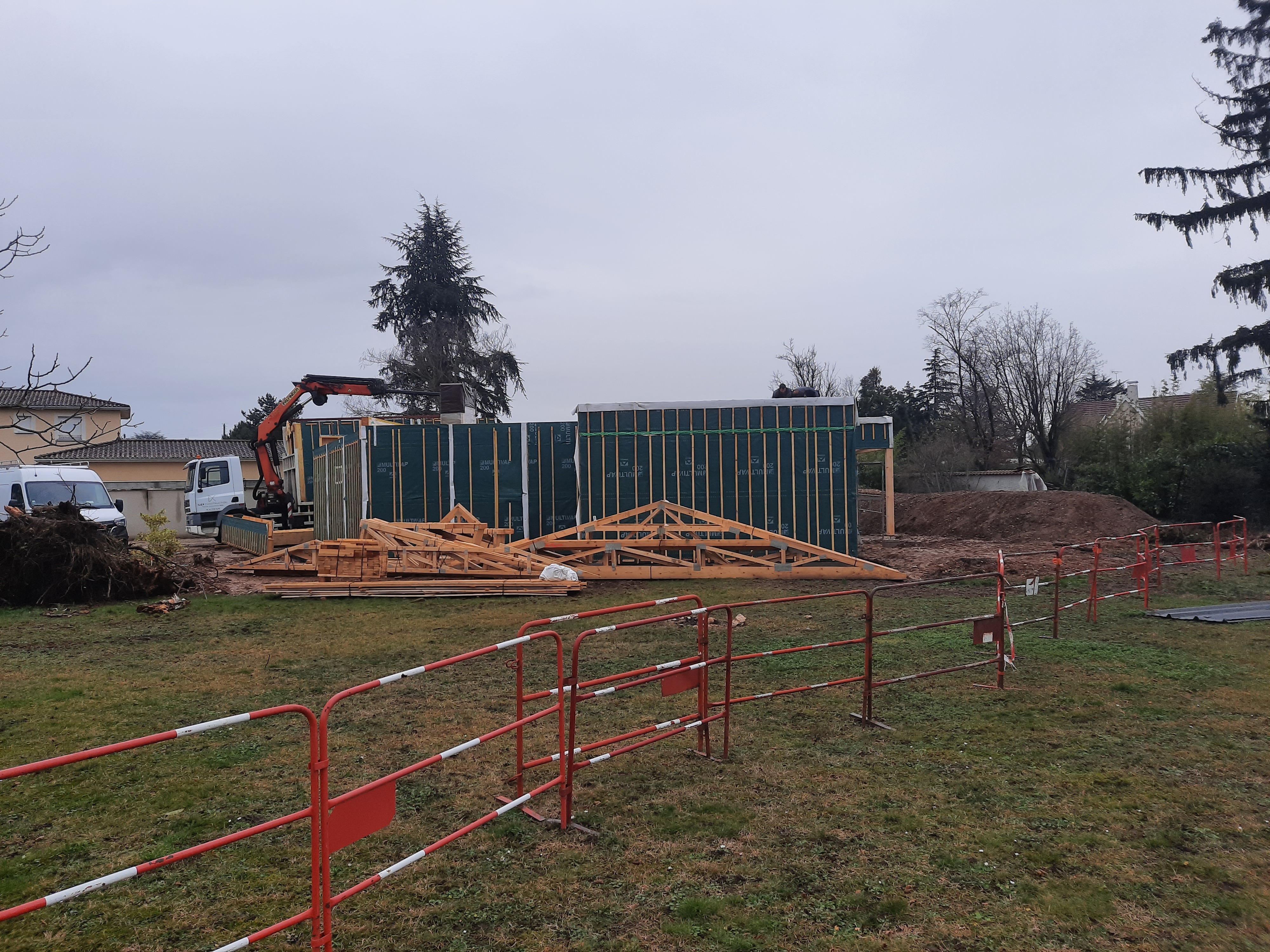 Loire Rhône Ossature bois construction Charpentier couvreur artisan Menuiseries PVC ALU Bois ossature bois maison individuelle extension surélévation rénovation zinguerie couverture