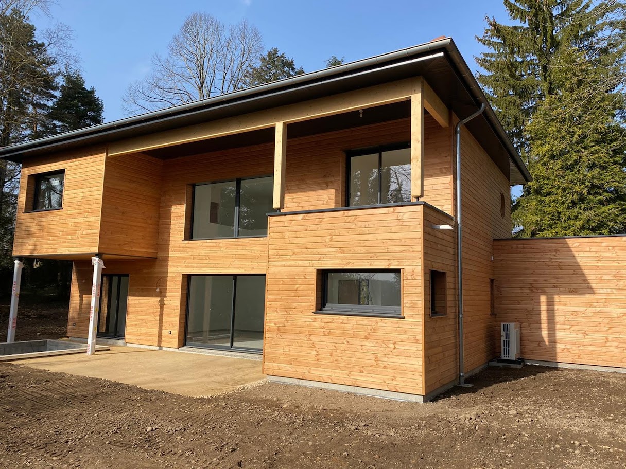 Loire Rhône Ossature bois construction Charpentier couvreur artisan Menuiseries PVC ALU Bois ossature bois maison individuelle extension surélévation rénovation zinguerie couverture