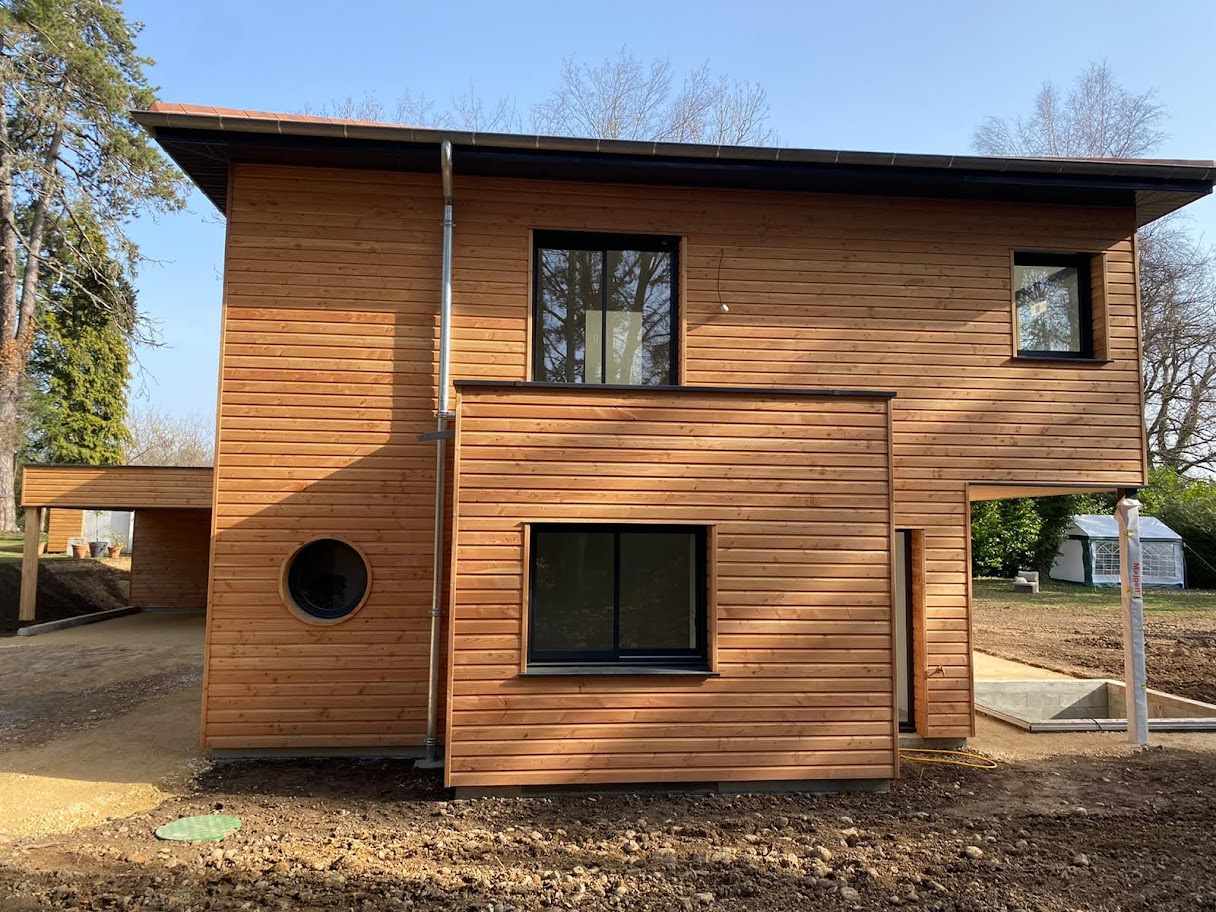 Loire Rhône Ossature bois construction Charpentier couvreur artisan Menuiseries PVC ALU Bois ossature bois maison individuelle extension surélévation rénovation zinguerie couverture