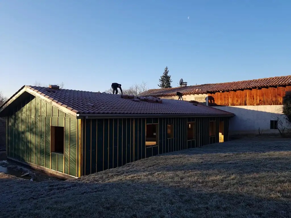 Loire couverture charpente rénovation zinguerie menuiserie equipe