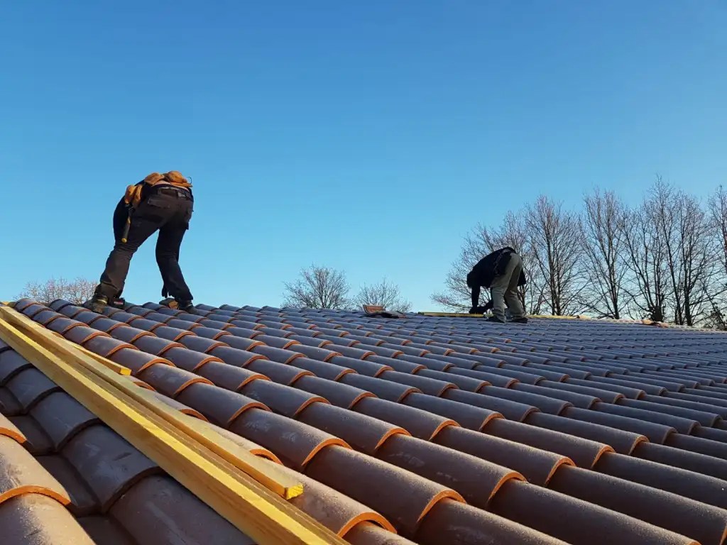 tuile couverture ossature loire rhone equipe 