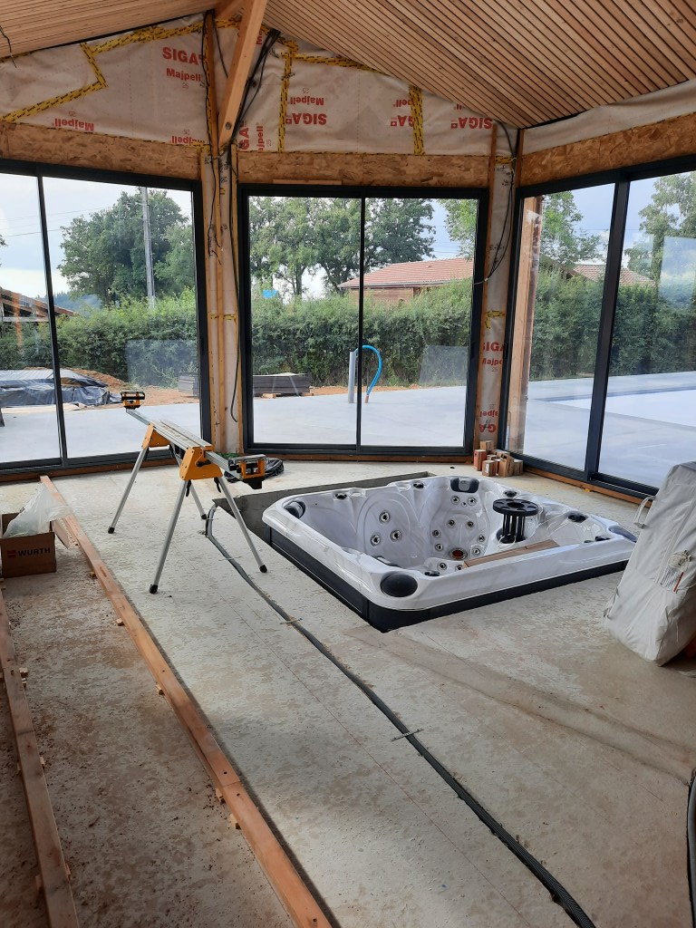 Finition de chape pour mise en place terrasse en IPE