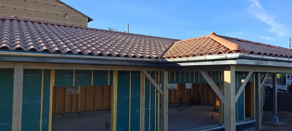 coupe et arêtier couverture