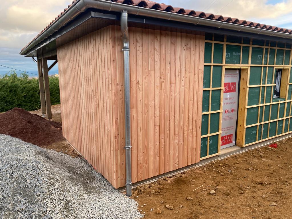 bardage douglas sur façade