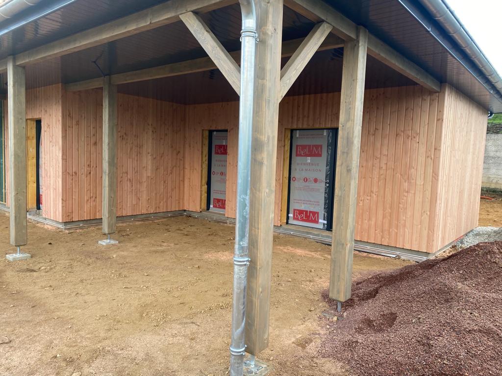 Bardage douglas sur façade extérieure