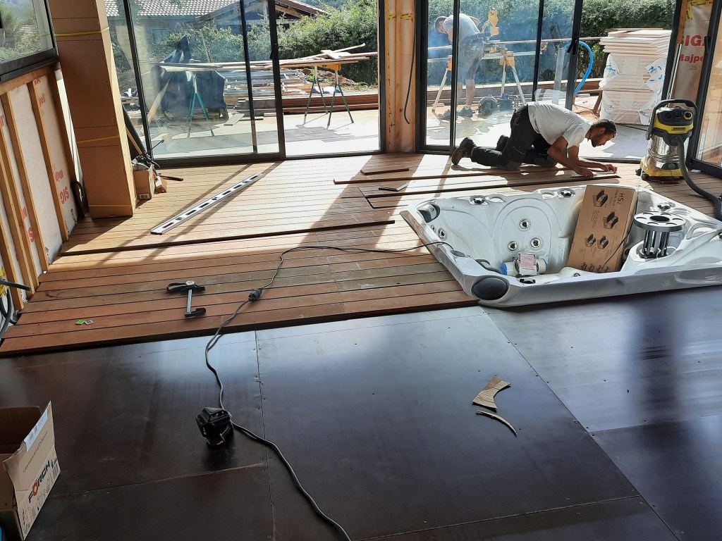 Mise en place module spa et jacuzzi 