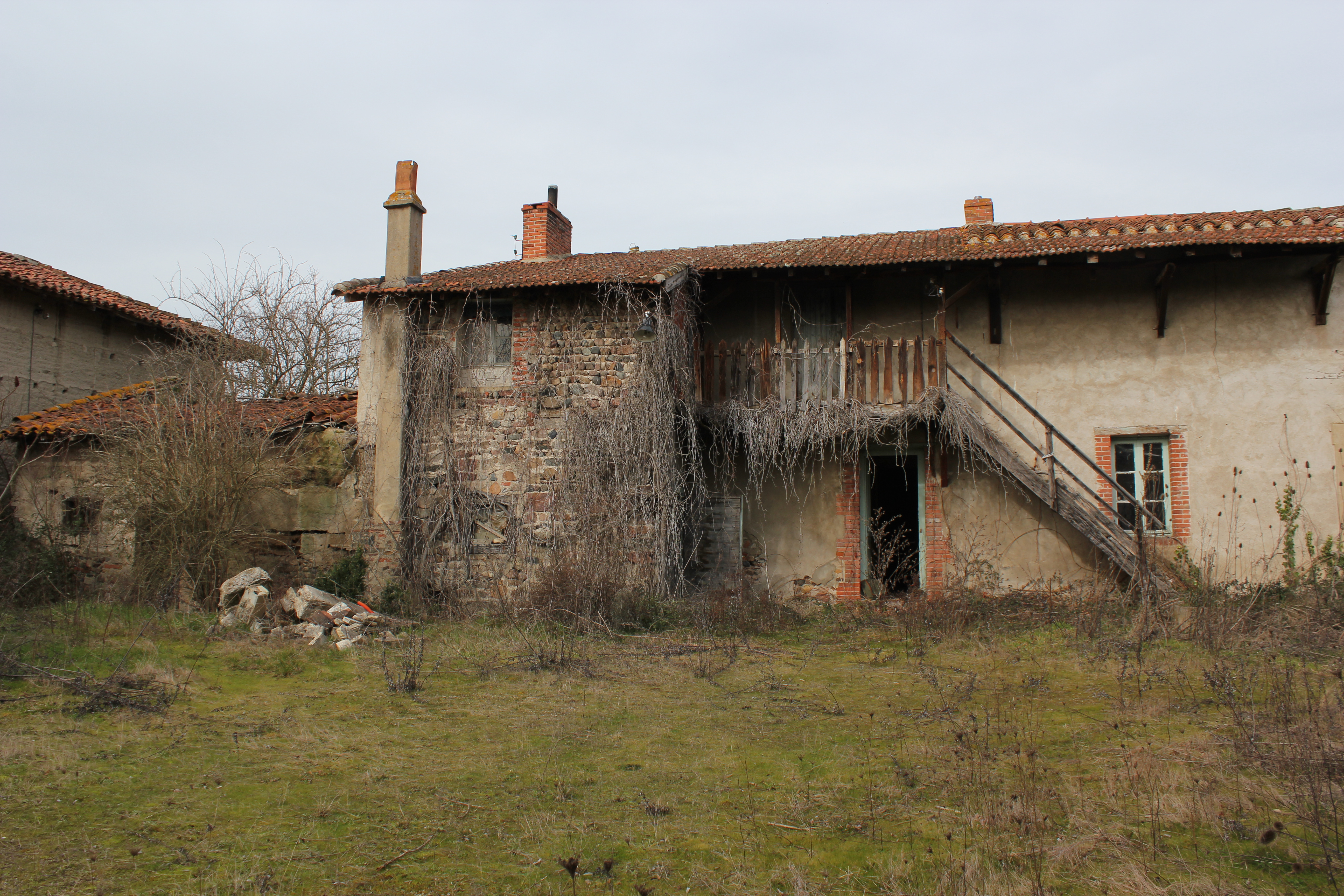 Loire couverture charpente rénovation zinguerie menuiserie equipe