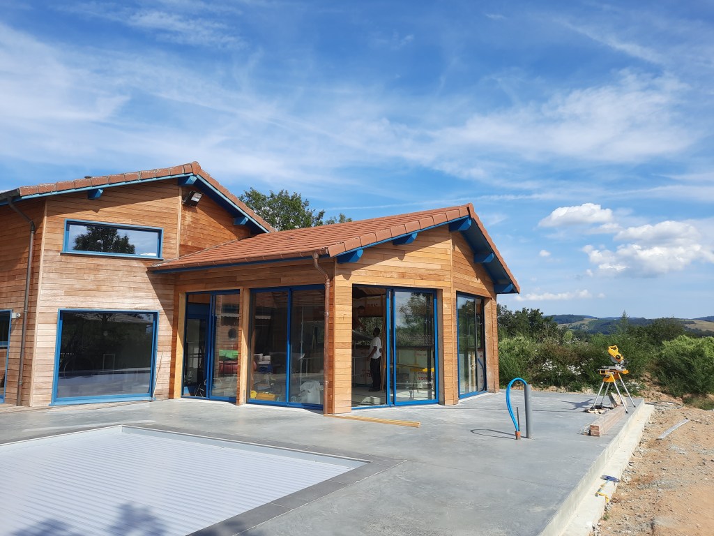 Mis en place de l'ossature bois assortis à l'existant