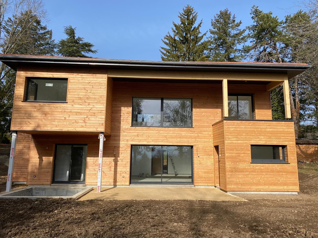 Loire Rhône Ossature bois construction Charpentier couvreur artisan Menuiseries PVC ALU Bois ossature bois maison individuelle extension surélévation rénovation zinguerie couverture